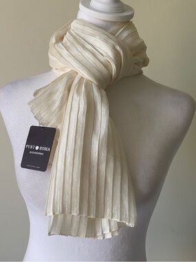 Punto Roma Cream Pleated Scarf - Elegant Women's Accessory NWT